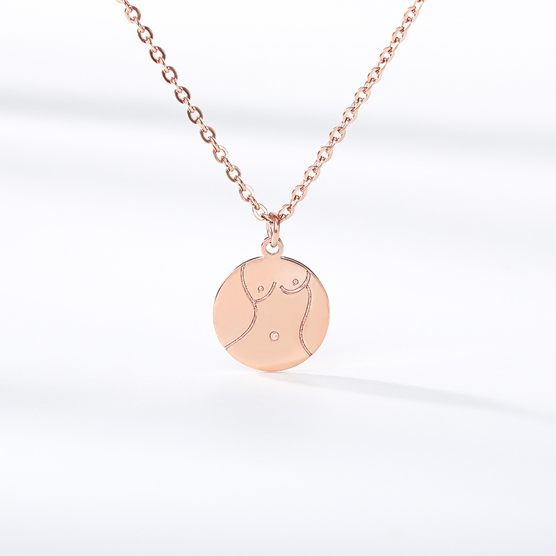 European And American Personality Round Pendant Gold-plated 18k Clavicle Necklace display picture 3