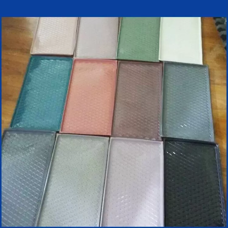 厂家直供稻谷秧苗育盘秧盘育秧插秧机平盘东北苗盘花盆彩色秧盘