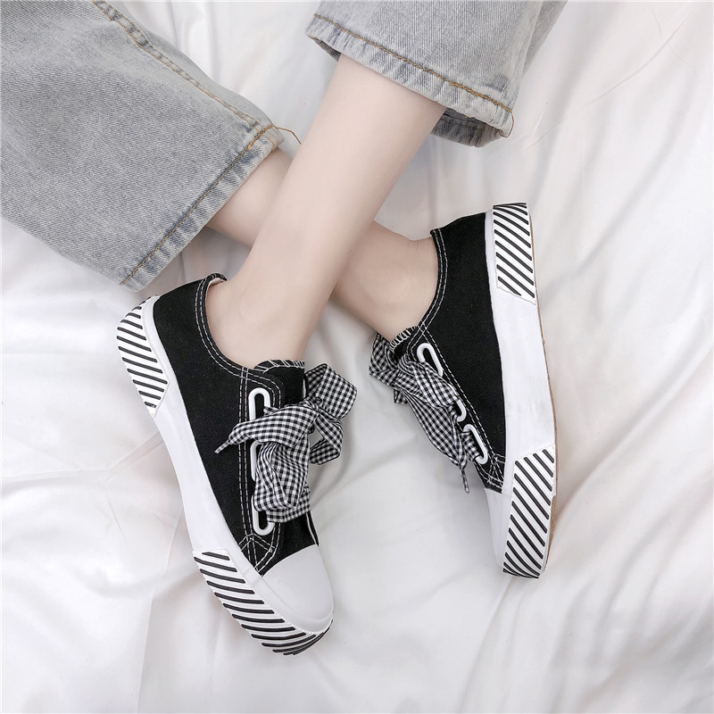 2019 fresh little white shoes for women spring new style western style all match Korean version student ins Hong Kong style girl heart canvas shoes