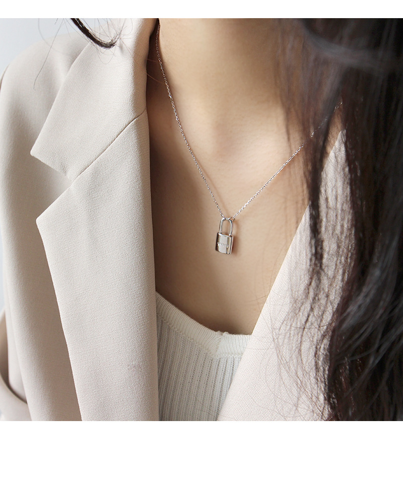 Xt166 Korean Style S925 Sterling Silver Personalized Love Lock Head Pendant Clavicle Necklace Charm Student Female Silver Accessories display picture 3