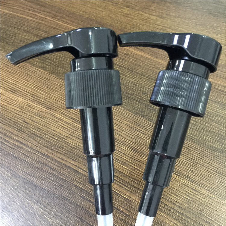 厂家热销 乳液泵喷头 大泵 大口径喷头 28牙扁嘴压嘴交货期快