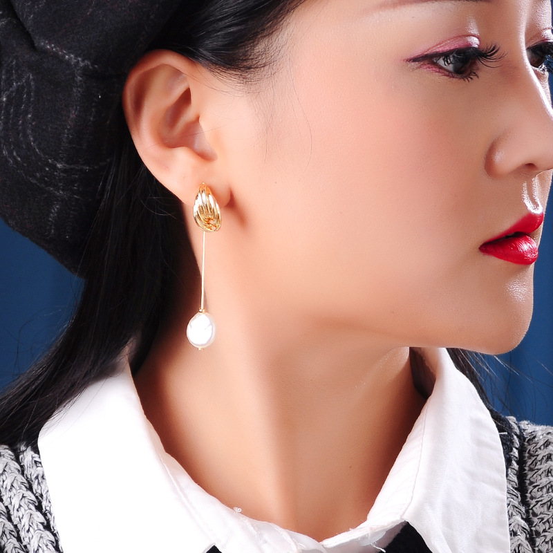 Stud Earrings Personality Geometric Alloy Earrings Long Earrings Pearl display picture 11
