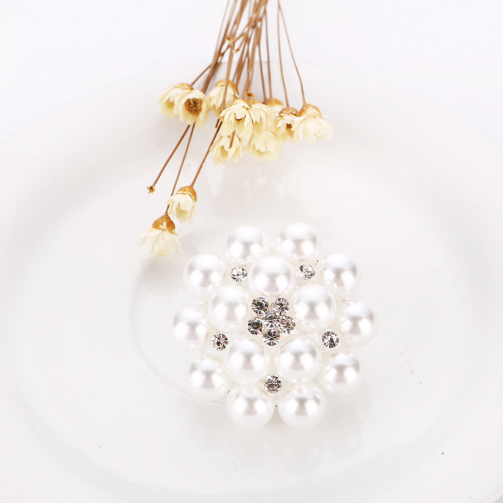 36g Weight Brooches Classification Holiday, Daily Occasion Alloy Material Flower Pattern Women's Gender Plating Design Elegant Style Elegant Pin Flower Alloy Plating Women's Brooches 8