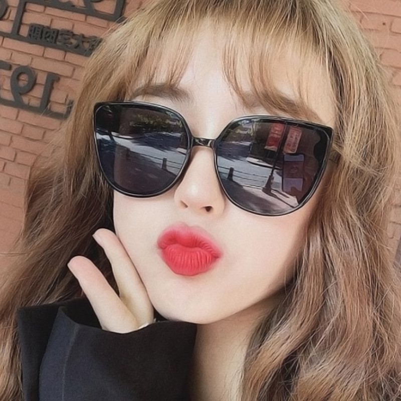 Fashion trend, cat's Eye Sunglasses tiktok, red jitter, big face, thin