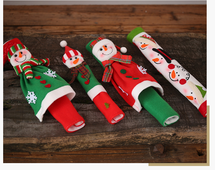 New Christmas Supplies Microwave Oven Gloves Cartoon Flannel Snowman Refrigerator Oven Protective Sleeve display picture 3