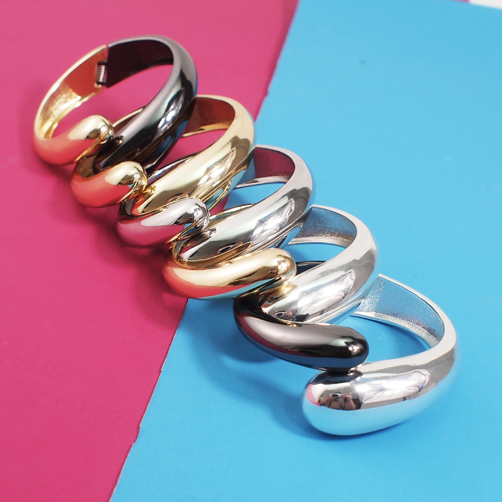 Bangle Classification 1 Piece Quantity Retro Lady Snake Alloy Plating Women's Bangle