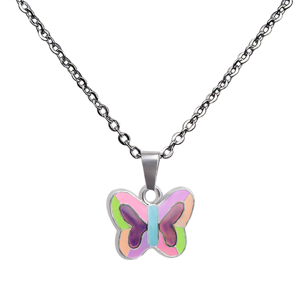 Collier Changeant De Couleur Pendentif Coeur Papillon Lumineux Fluorescent display picture 21