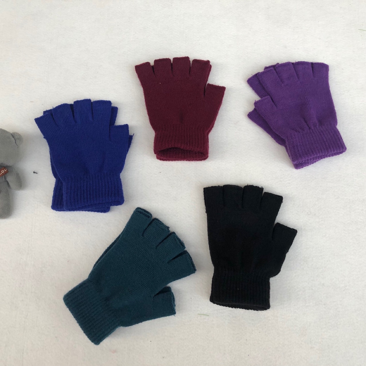 Invierno guantes calientes al por mayor medio dedo escritura guantes de teléfono móvil engrosada alta elástica dedo abierto guantes táctiles al aire libre