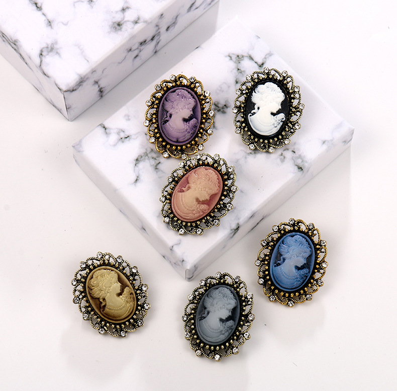 Daily Occasion Alloy Material Portrait, Oval Pattern Retro Pin Portrait Oval Alloy Inlay Rhinestones Women'S Brooches