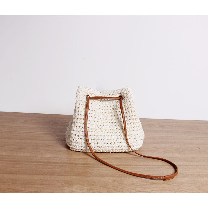 Women's Medium Straw Solid Color Classic Style Square String Shoulder Bag display picture 4