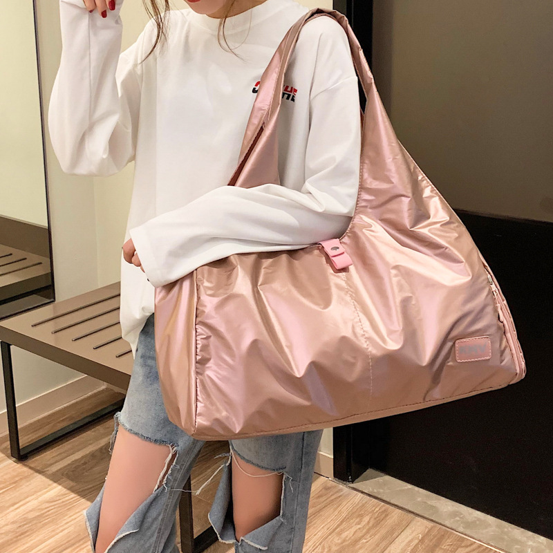 厂家直销2019春季新款大容量折叠休闲包短途旅行包运动健身包定制