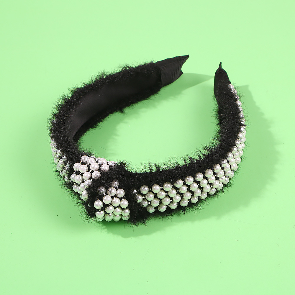 Women's Broad-knit Mink Hair Trendy Hoop With Pearl Knotting Solid Color Knitted Hair Accessories display picture 10