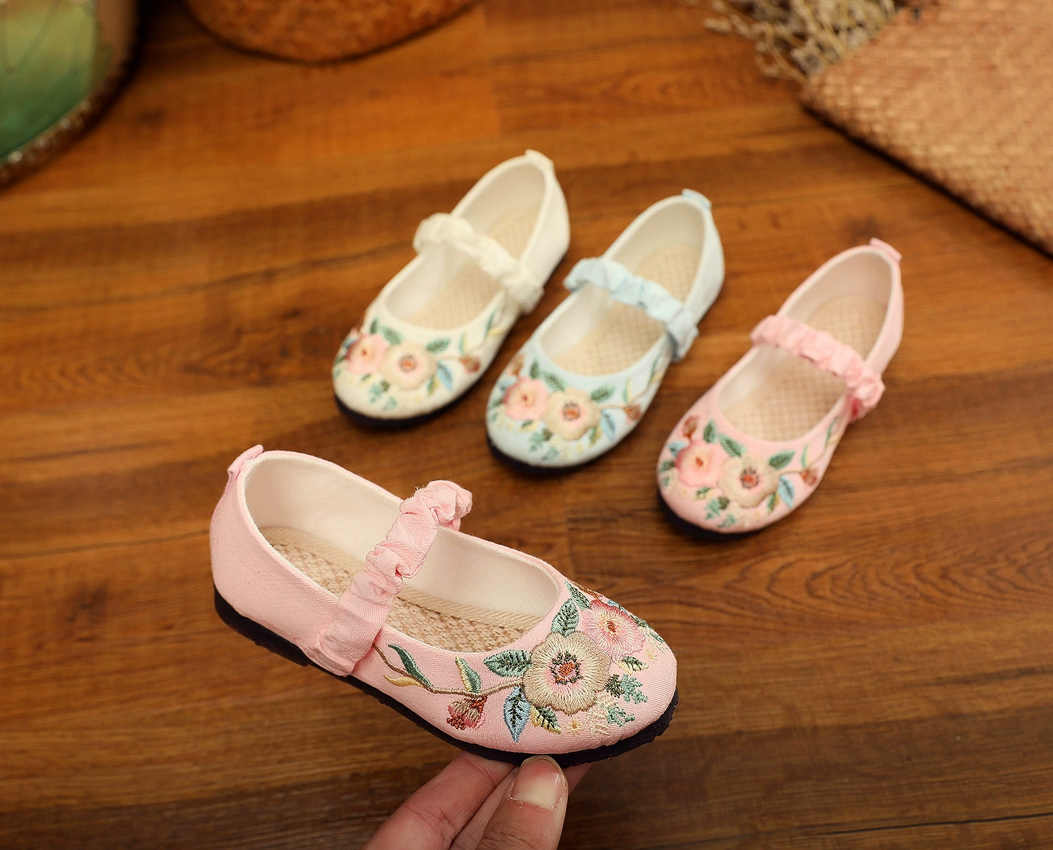 2020 Новая Желейная обувь с вышивкой в этническом стиле из жаккарда и мягкой подошвой Hanfu для девочек