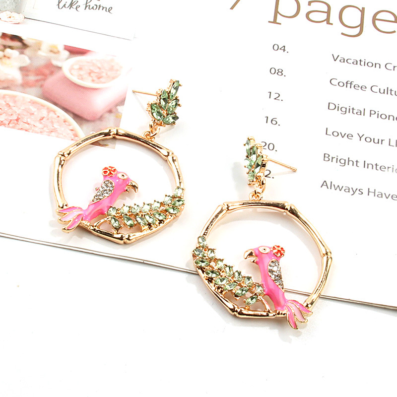 Ethnic Style Pink Bird Pendant Earrings display picture 3