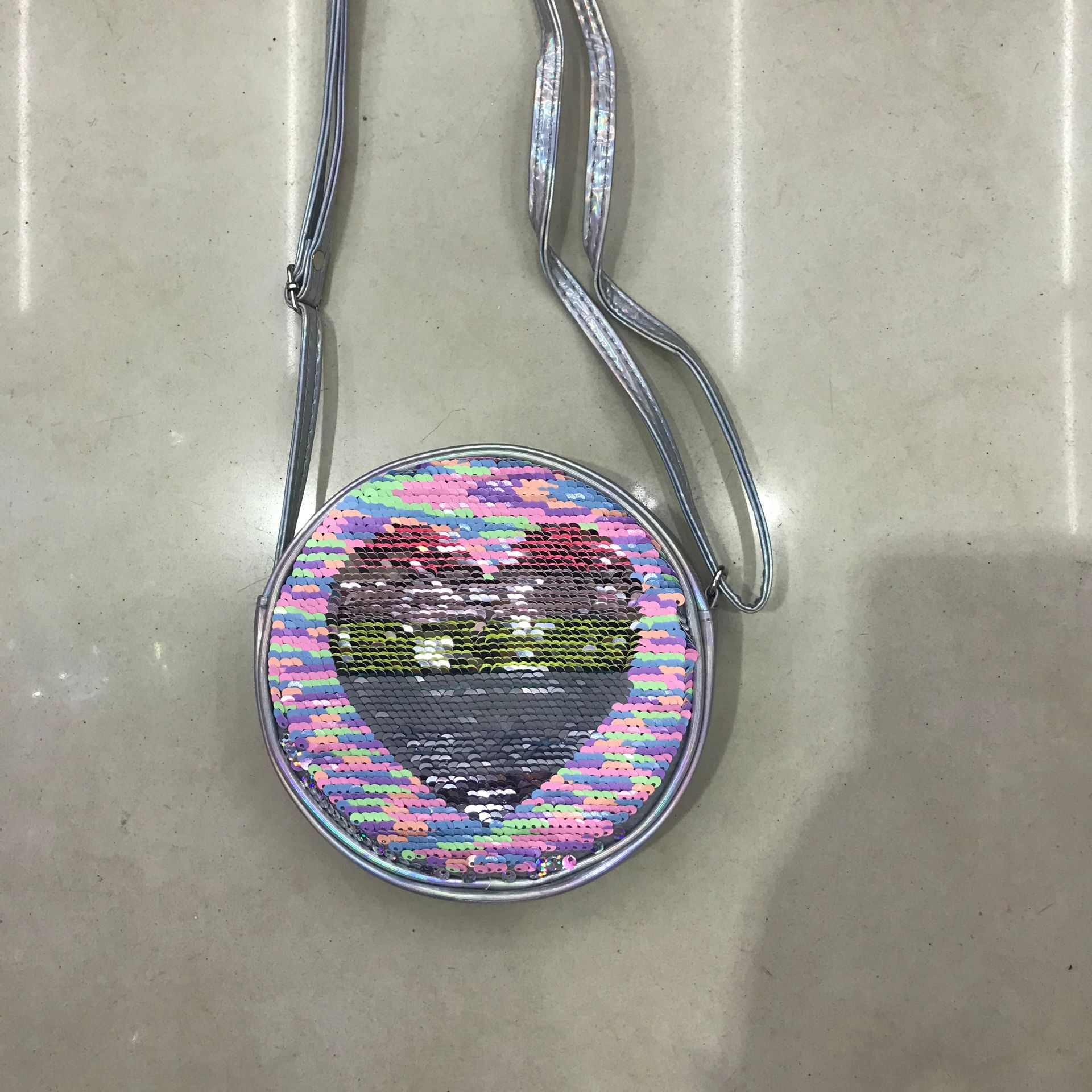 Moda nueva tendencia PU radium un hombro crossbody pieza corazón arco iris sirena unicornio lentejuelas niña detail image 10