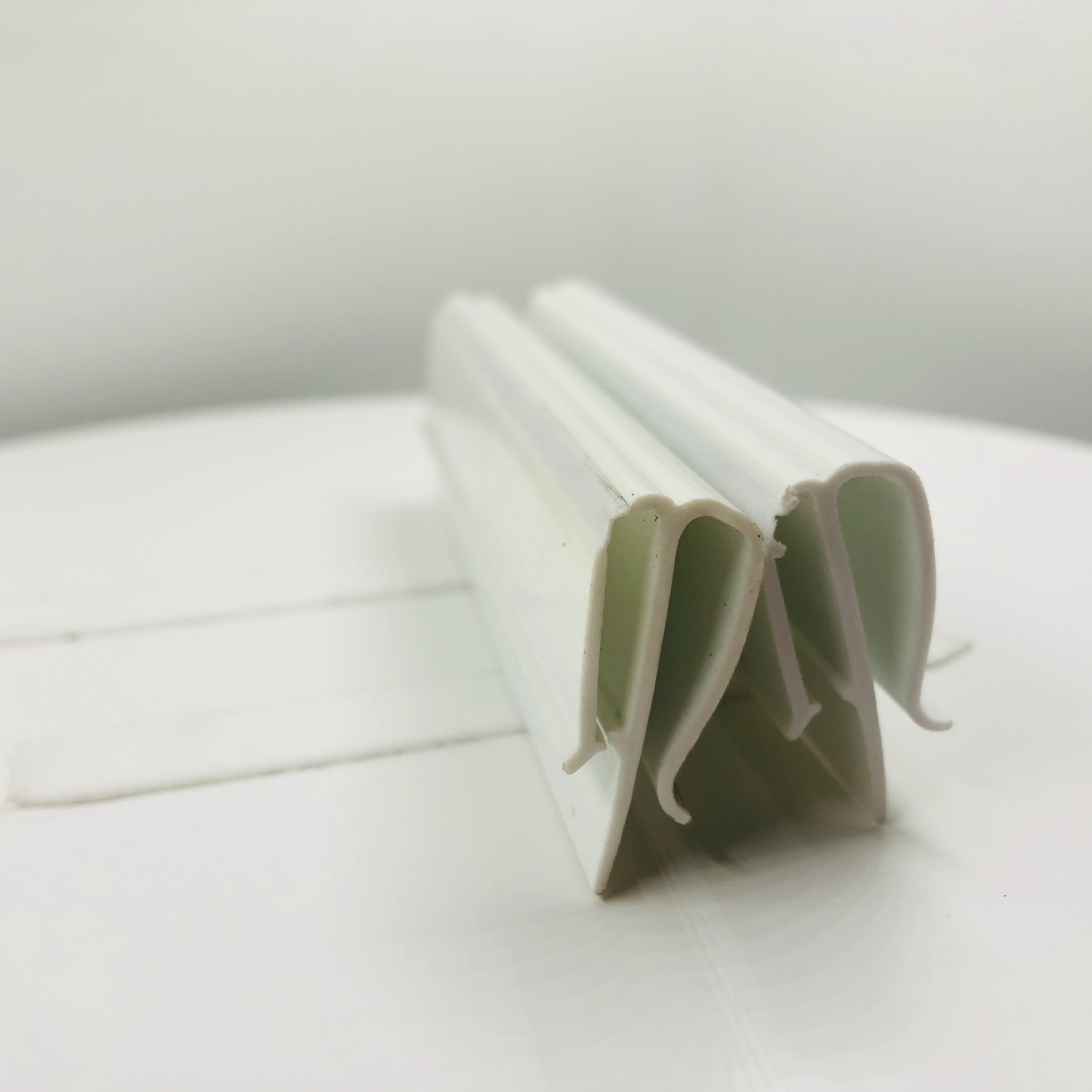 PVC软硬共挤夹软齿夹 促销夹标价牌挤出透明