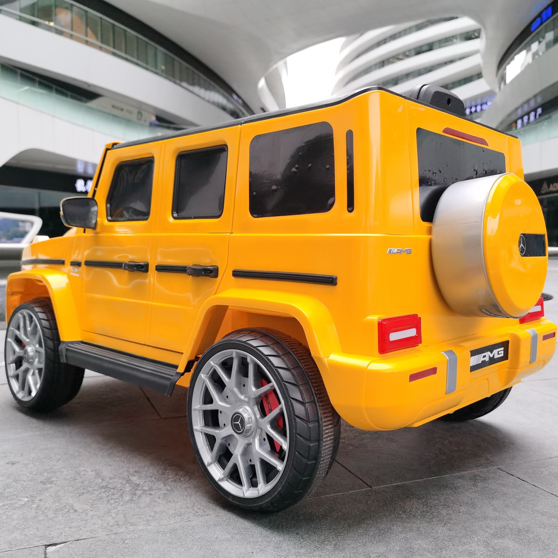 Children's electric car G63 Dual-drive toy cars remote control Car Dual use Bluetooth music swing