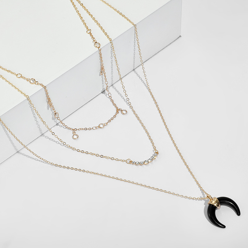 Europe And The United States Personalized Diamond Black Crescent Horn Multi-layer Necklace Wild Moon Pendant Neck Chain Clavicle Chain display picture 7