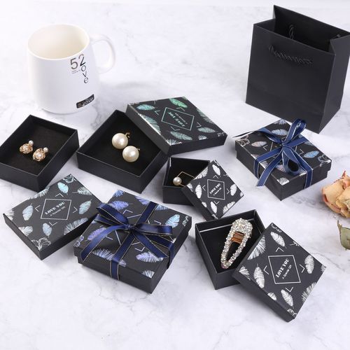 Wholesale gold-plated jewelry box with lid, ear hooks, earrings, necklace, bracelet, gift box, black jewelry box