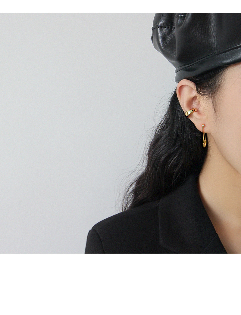 White, Gold Color Korean Style Pin Silver Earrings Wholesale