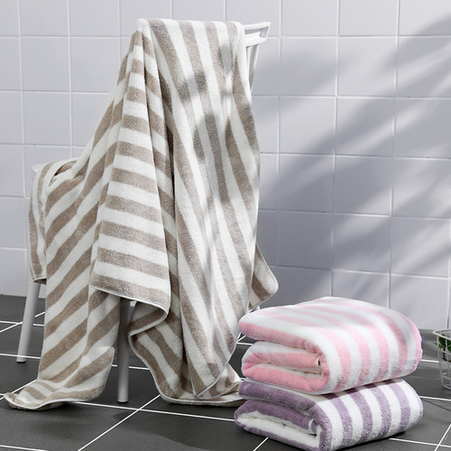 Factory direct supply of polyester and coral velvet 70*140 bath towels, water-absorbent cationic bath towels, beauty salon bath towels wholesale