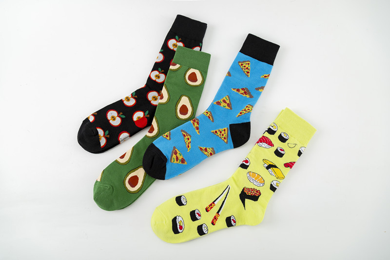 Nouvelles chaussettes colorées à la mode Chaussettes gourmandes colorées Chaussettes décontractées en coton Tendance de la rue européenne et américaine Chaussettes mi-mollet en gros_voghion.com