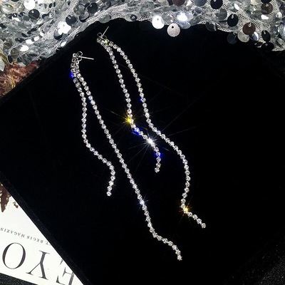 王子文同款925银针不对称长款水钻耳环个性高级设计感耳饰耳环女 王子文同款925银针不对称长款水钻耳环个性高级设计感耳饰耳环女