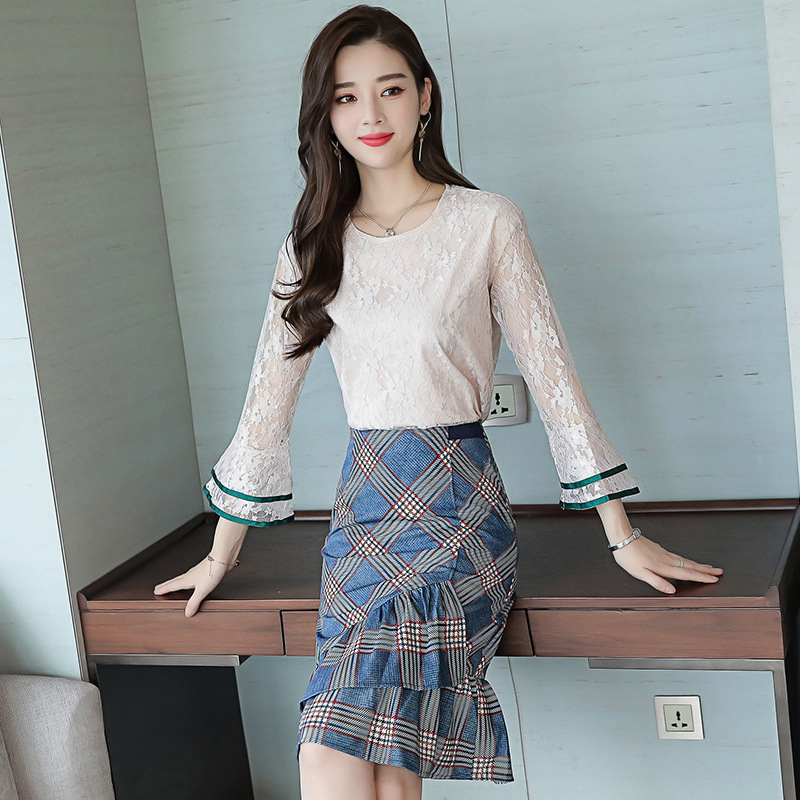 Costume femme en De la dentelle - Ref 3335027 Image 5