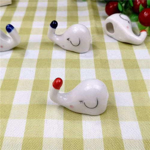 Elephant chopstick holder chopstick holder cute cartoon chopstick pillow home table decoration chopstick holder little elephant pen holder ceramic pen holder