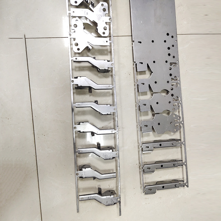 洗衣机制动臂连续模具 冲件代加工连续模具 连续五金冲压模可加工