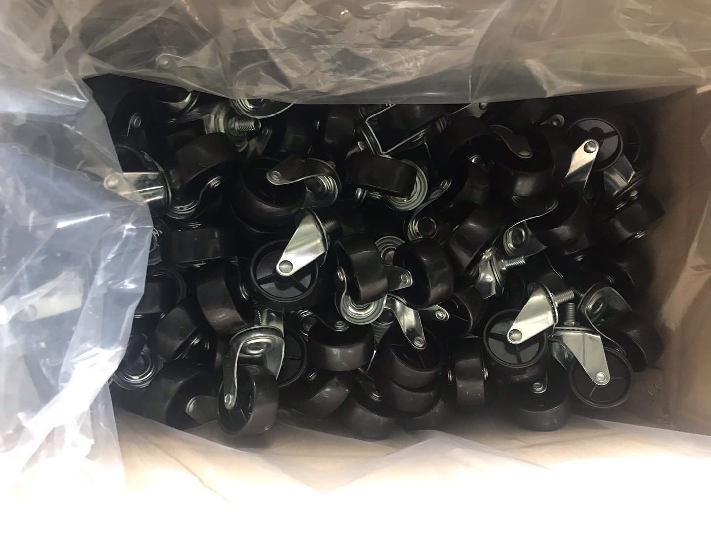 白PP脚轮平板定向轮 家具白色固定脚轮白色塑料小轮子厂家批发