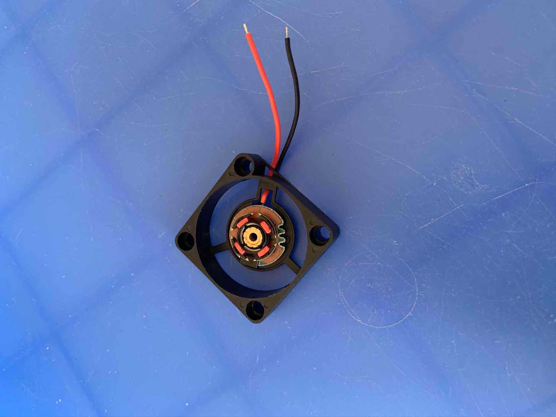 拿样专拍专业生产超薄微型散热风扇特殊型号订购欢迎来电咨询