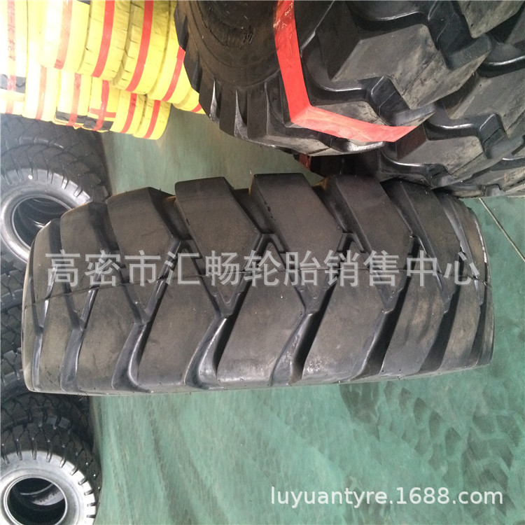 宽体自卸车轮胎 13.00-25 矿用轮胎 1300-25