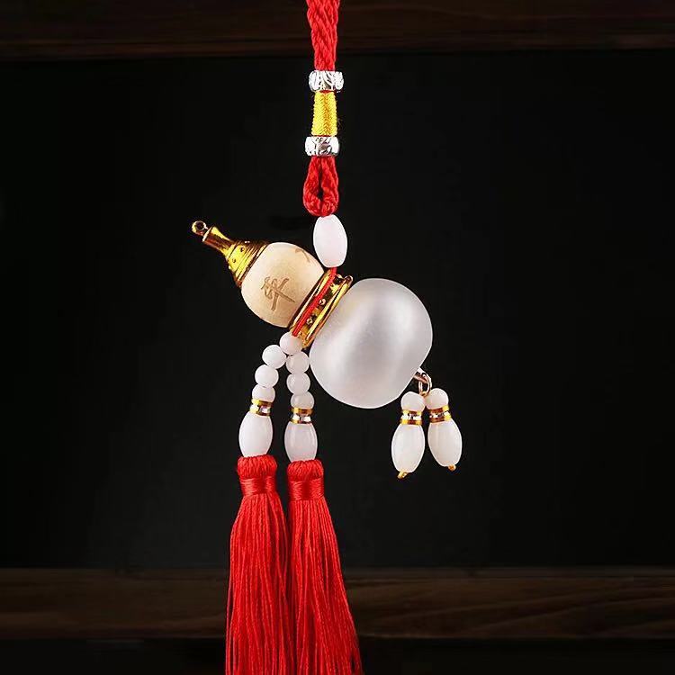 작은 조롱박 붉은 술