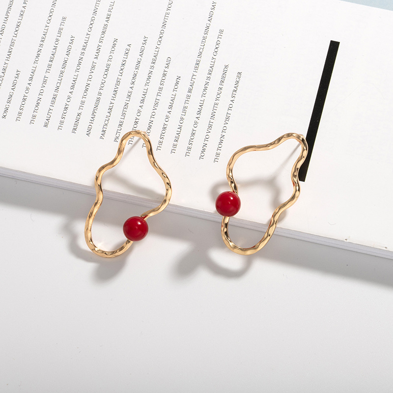 Simple Metal Irregular Pearl Earrings display picture 2