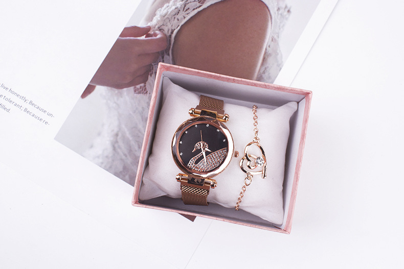 Casual Geometric Magnetic Buckle Quartz Women's Watches display picture 2