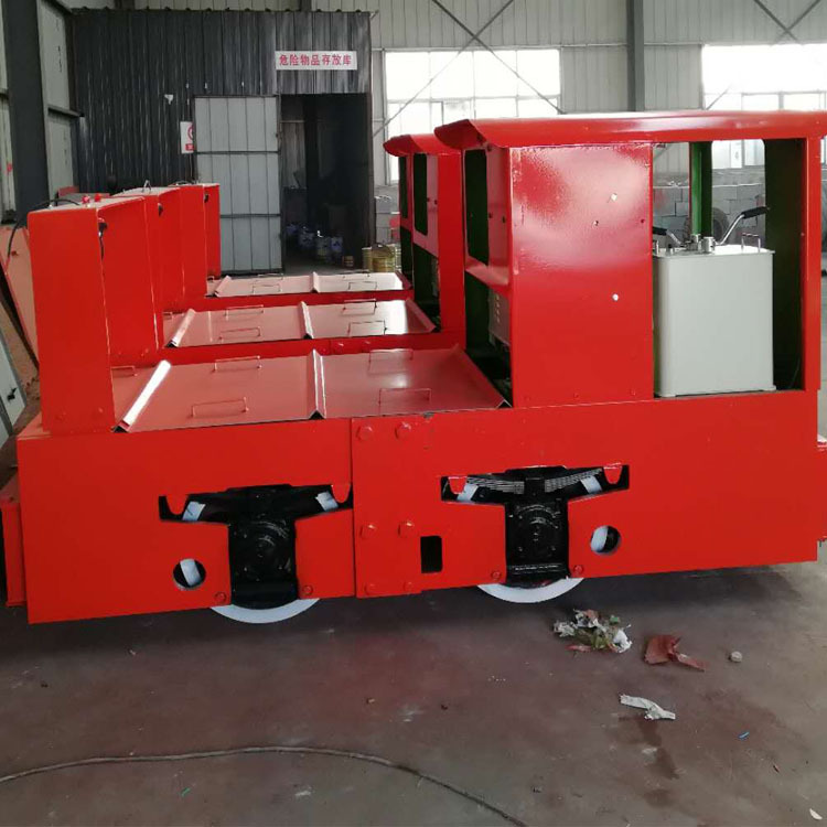 宏图机械专业生产各种型号电机车 品种齐全 质量优良 欢迎订购