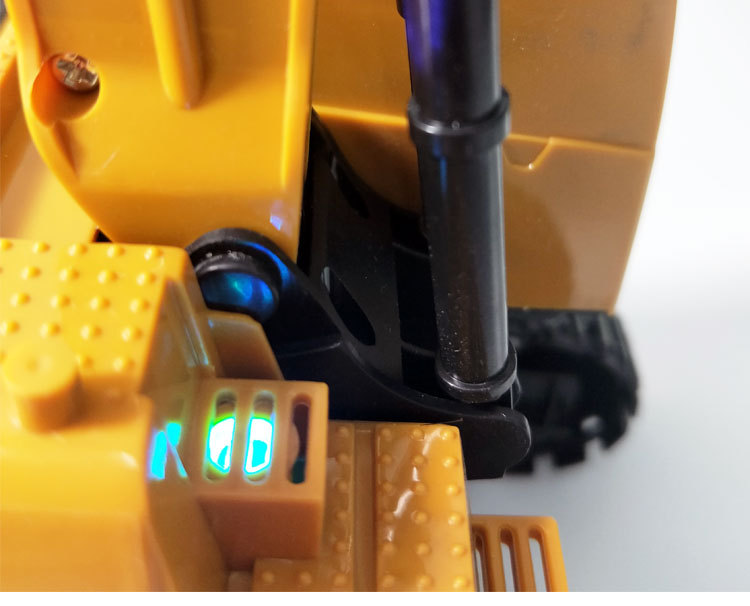 电池板挖掘机详情_10