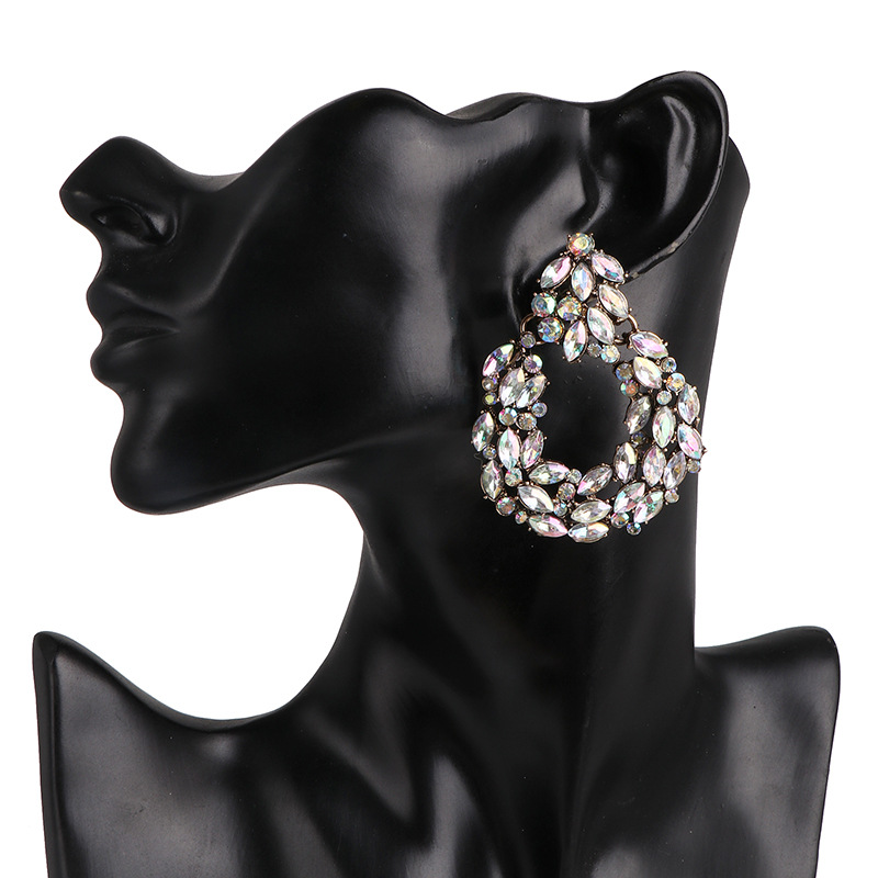 52968 Jujia Neue Retro Diamant Gepolsterte Geometrische Ohrringe Europäische Und Amerikanische Mode Persönlichkeit Übertriebene Ohrringe Frauen Schmuck display picture 7