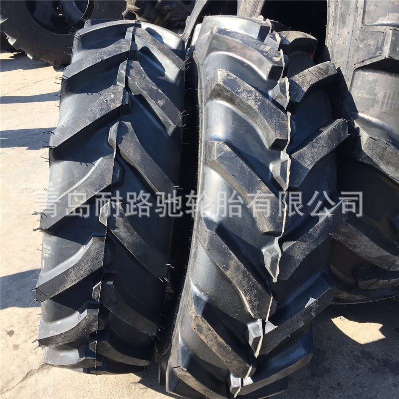 13.6-24   人字花纹 拖拉机轮胎