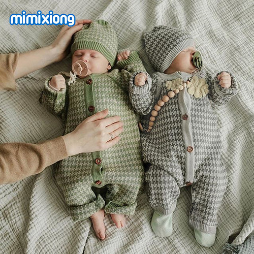 Ins best-selling spring and autumn new infant onesie with front buttons, newborn crawling suit set