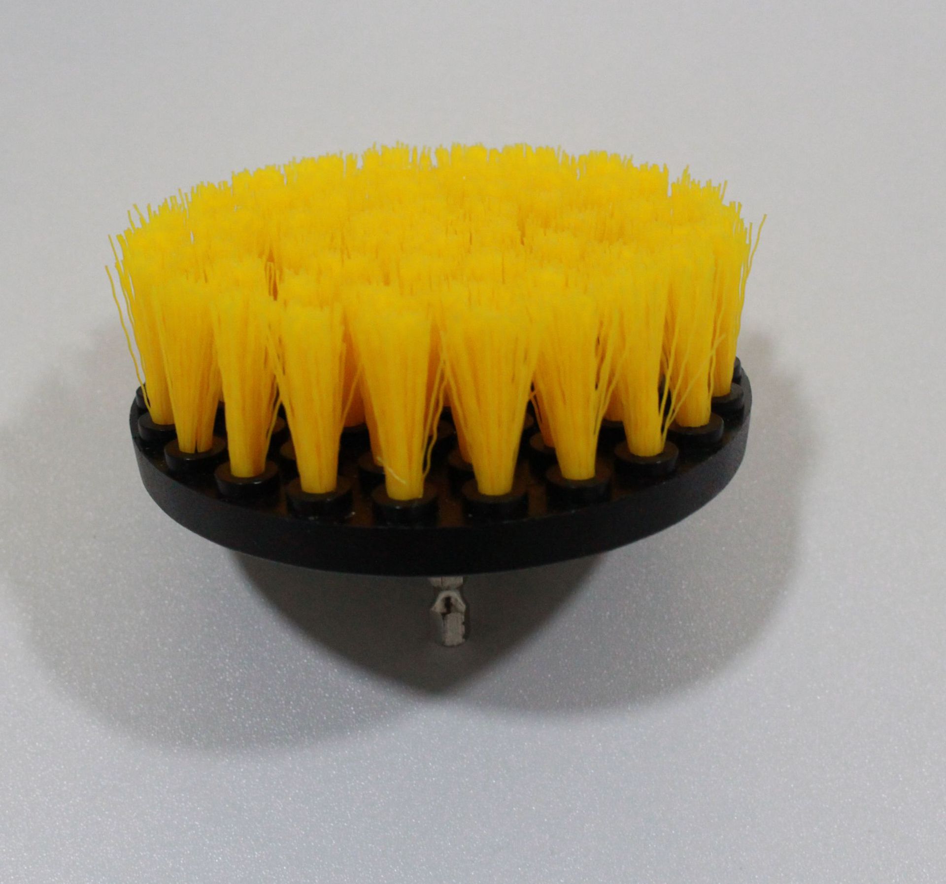 노란색; 5 인치 고체; 플라스틱