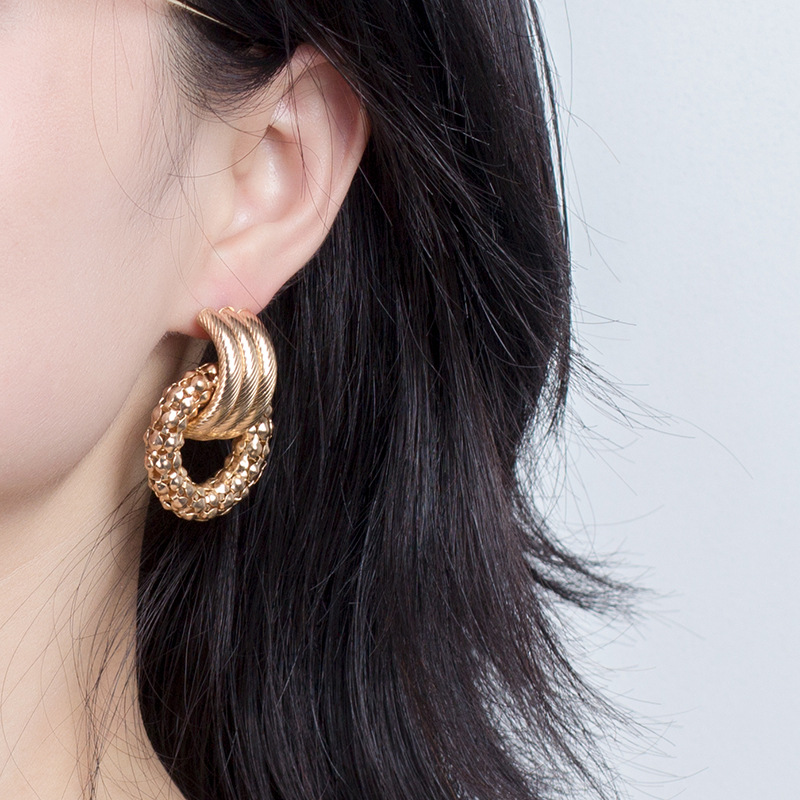 15g Weight Earrings Classification Wedding, Travel Occasion Women'S Gender Vintage Style Style Gold, Silver Color Fashion Geometric Circle Metal Earrings Wholesale 1