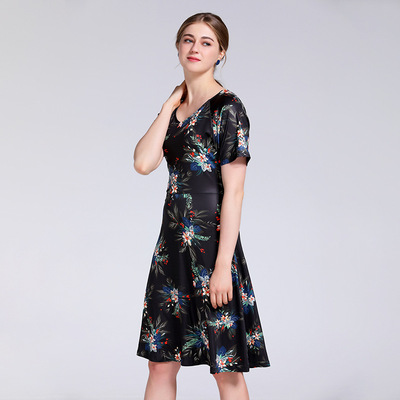 现货印花连衣裙夏秋2020新款女装短袖短款修身显瘦印花连衣裙|ms
