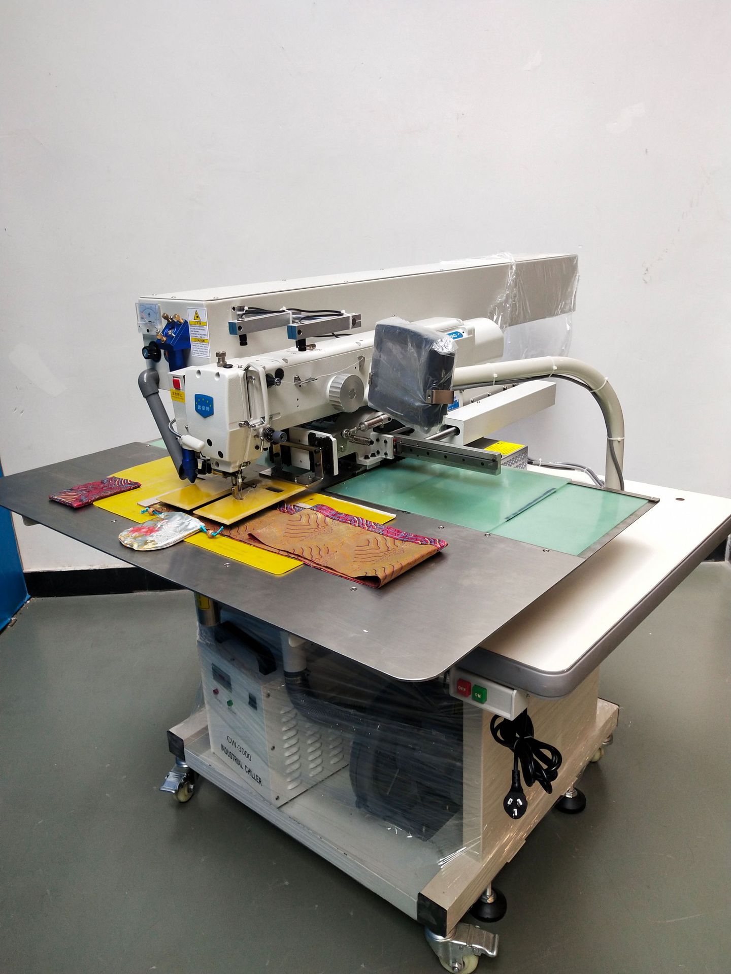 Pequeña bolsita 4520 # láser automático bolsa abridor ropa láser bolsa abridor ordenador flor prototipo bolsa abridor