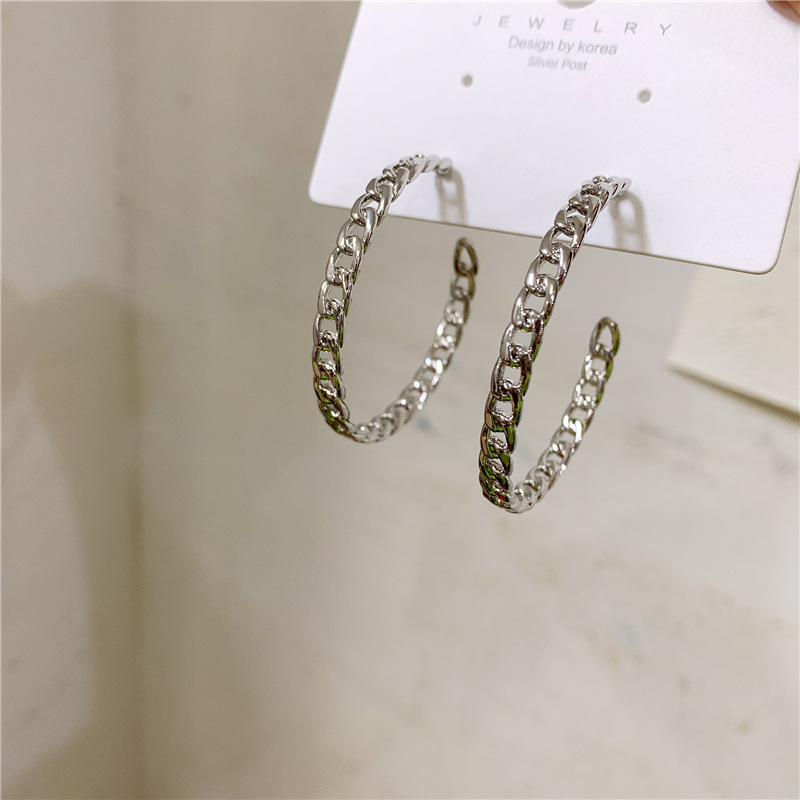 Fashion Classic Rattan Exaggerated Big Circle Earrings Simple Circle Earrings Female display picture 7