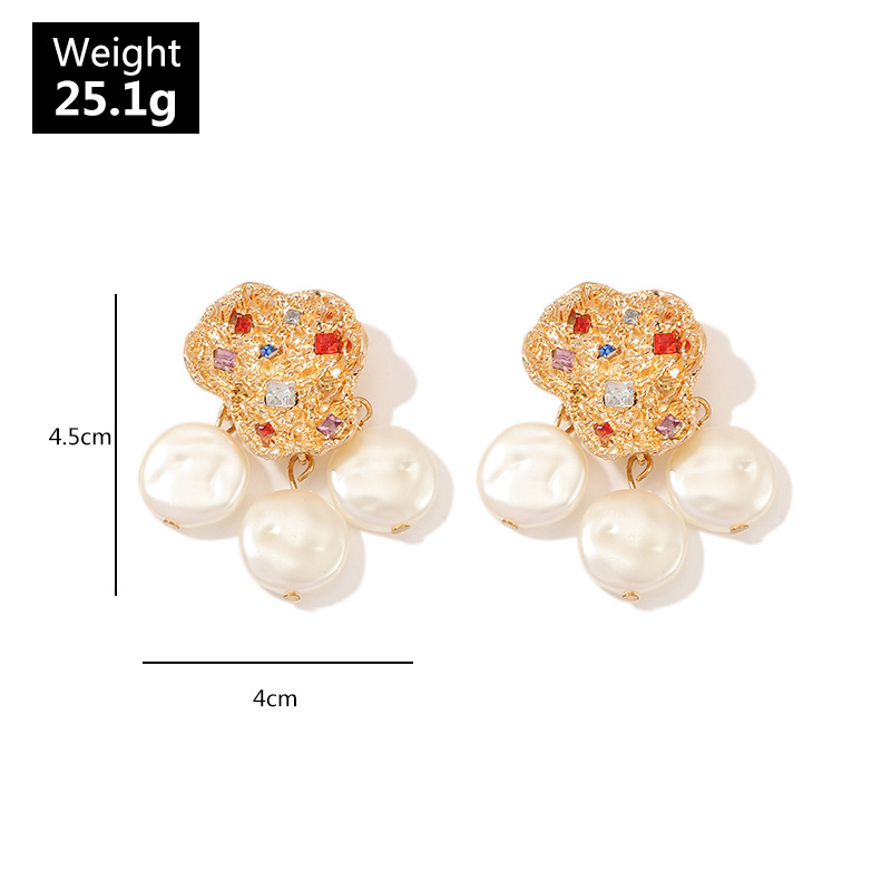 Ez2204 Europäischer Und Amerikanischer Stil Unregelmäßiges Metall Mit Farbigen Diamant Ohrringen Persönlichkeit Kreative Ins Street Shot Perlen Ohrringe Ohrringe display picture 1