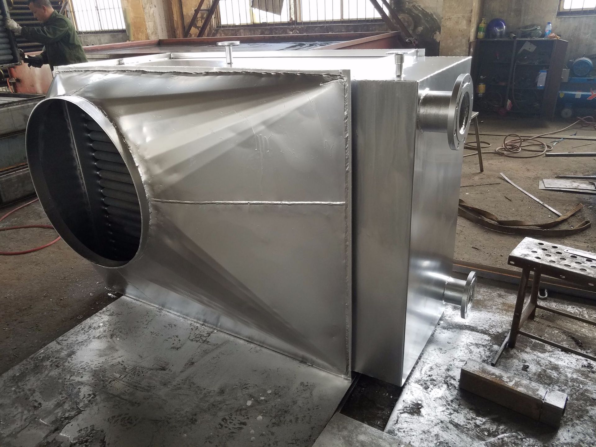 翅片管烟气换热器锅炉节能器 烟气余热回收水循环烟气降温散热器