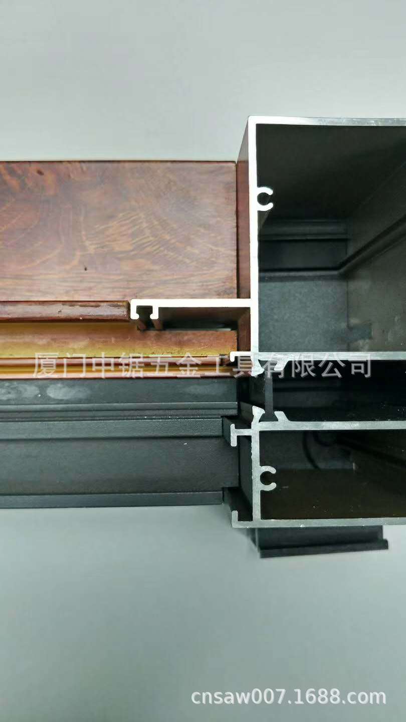 �����¹�HAUPT���Ͳľ�Ƭ ����LED����ɢ������Ƭ 650*144T