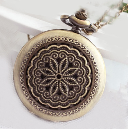 Vintage Flip Hollow Pocket Watch Wholesale Pastoral Style Hollow Carved Pocket Watch Unisex Quartz Pocket Watch